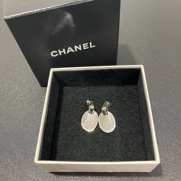 Chanel Sterling Silver .925 vOval Logo Plate Earrings Pierced (JB1214) - Picture 1 of 2